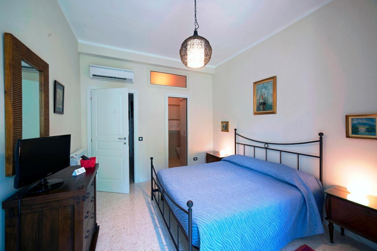 Bed and Breakfast Le Rondini Nápoles Exterior foto
