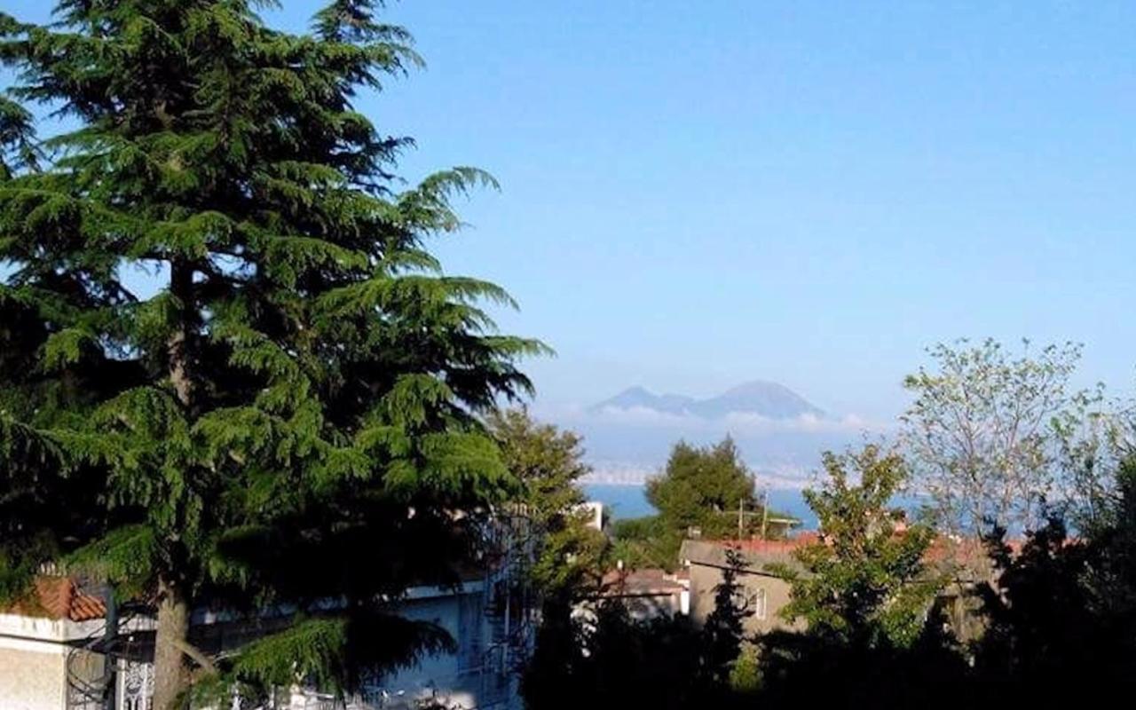 Bed and Breakfast Le Rondini Nápoles Exterior foto